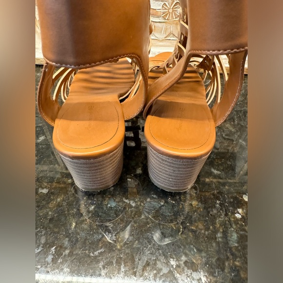 American Eagle sandals Size 5 - Picture 4 of 5